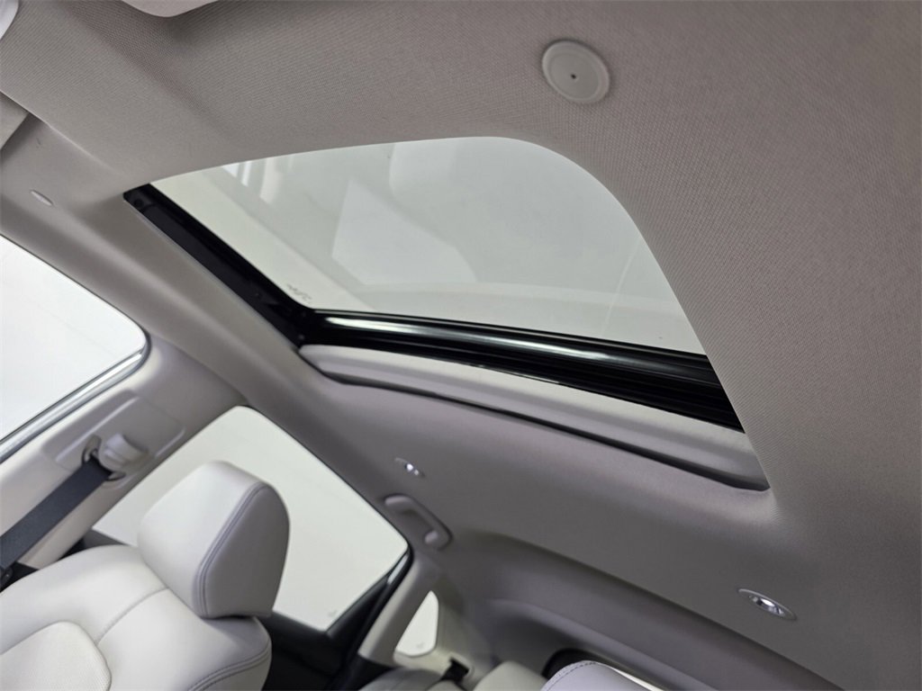 Used 2024 Honda HR-V EX-L image 12