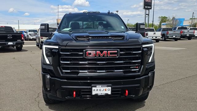 Used 2024 GMC Sierra 2500 AT4 w/ Technology Package AWD/4WD image 3