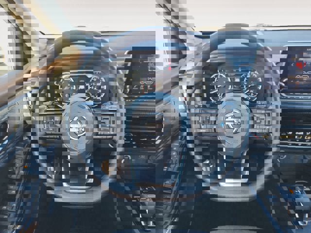 Used 2023 Nissan Rogue SV image 12