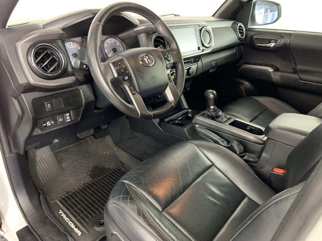 Used 2020 Toyota Tacoma TRD Off-Road image 30