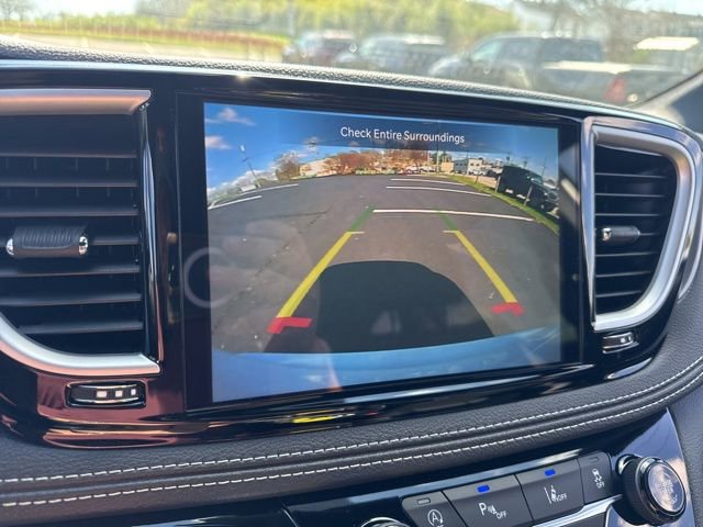 New 2026 Chrysler Pacifica Select image 18