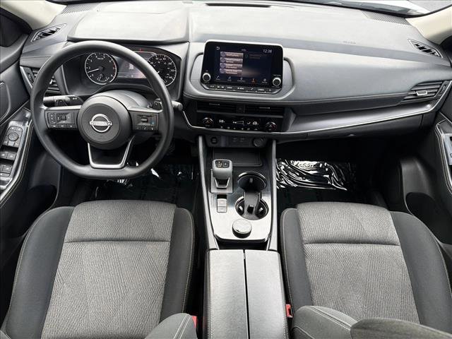 Used 2024 Nissan Rogue SV image 24