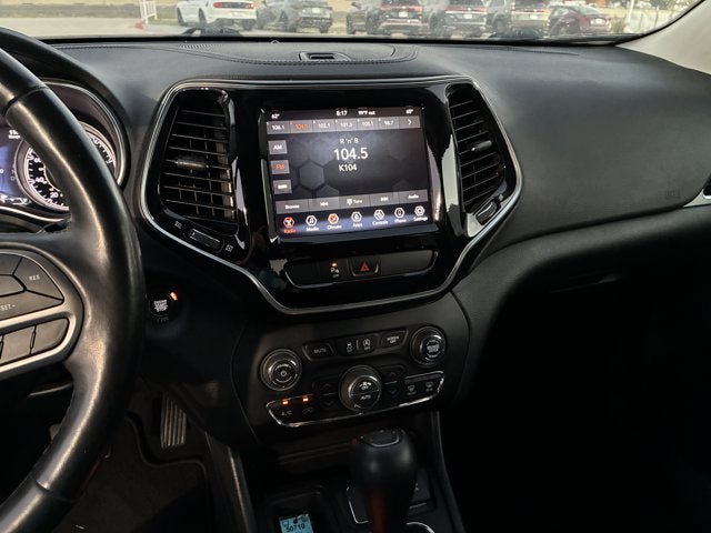 Used 2020 Jeep Cherokee Limited FWD image 15