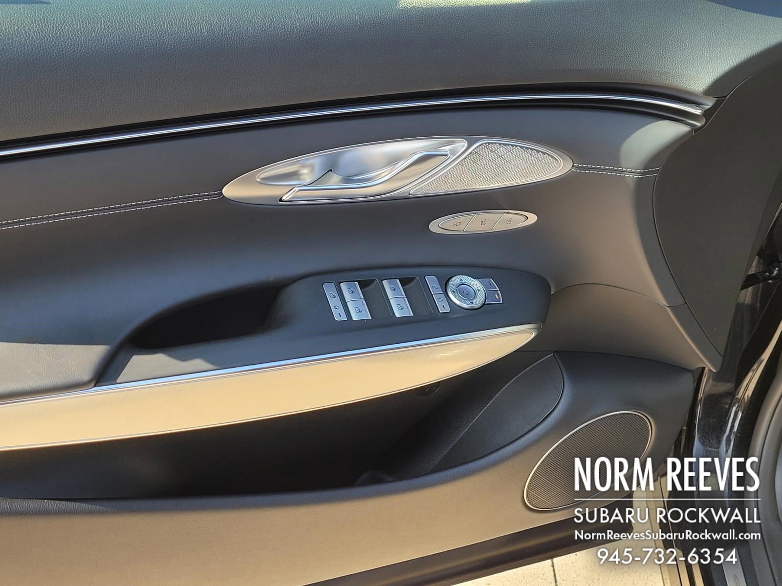 Used 2024 Genesis GV70 2.5T w/ Select Package image 4