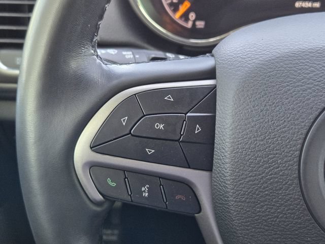 Certified 2021 Jeep Grand Cherokee Laredo X AWD/4WD image 35