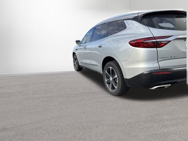 Used 2020 Buick Enclave Essence w/ Sport Touring Edition FWD image 3