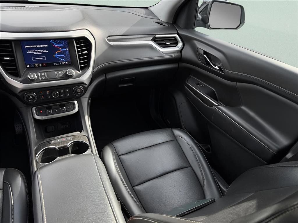 Used 2023 GMC Acadia SLT image 14