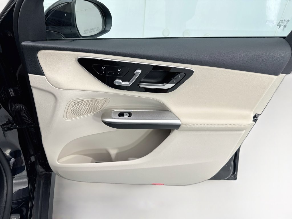 Certified 2026 Mercedes-Benz GLC 300 image 23