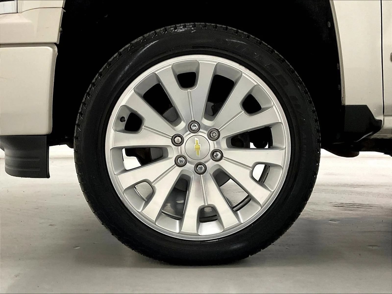 Used 2015 Chevrolet Silverado 1500 High Country AWD/4WD image 38