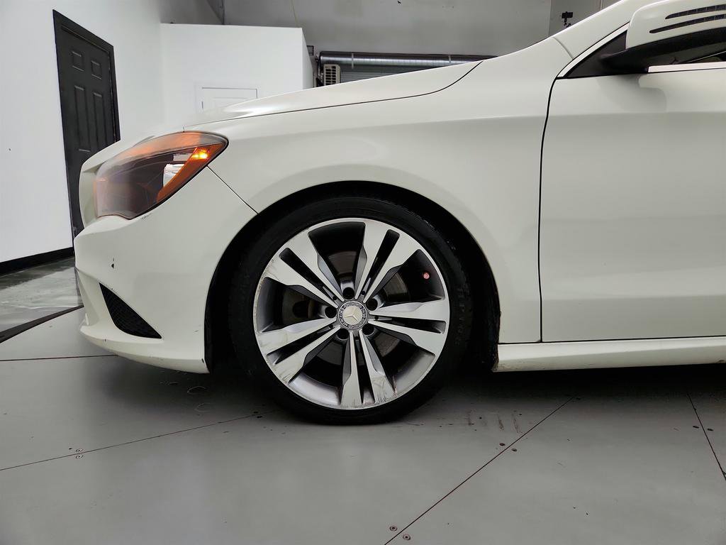 Used 2015 Mercedes-Benz CLA 250 image 29