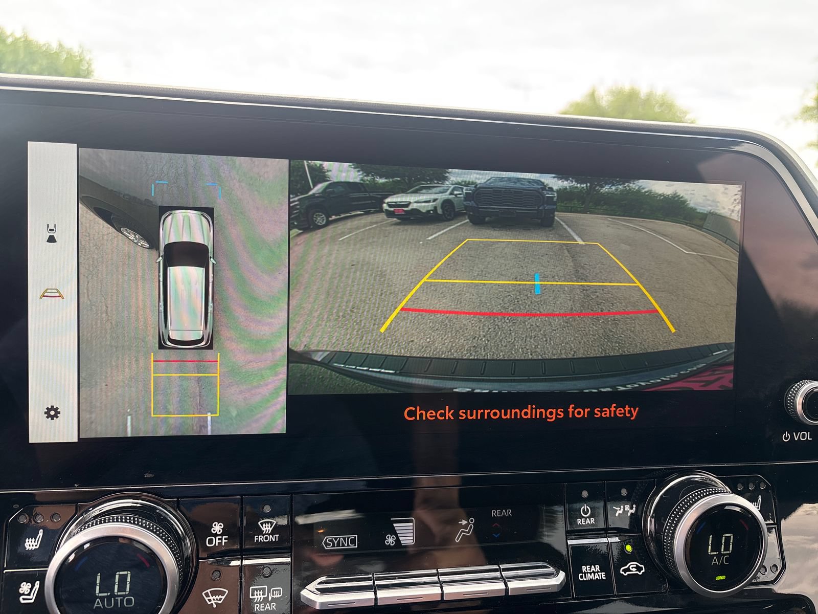 Used 2025 Toyota Highlander Limited FWD image 26