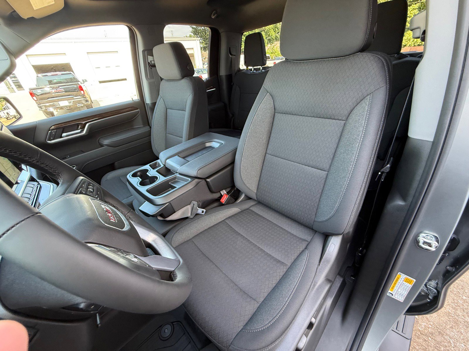 New 2026 GMC Sierra 1500 Elevation image 12