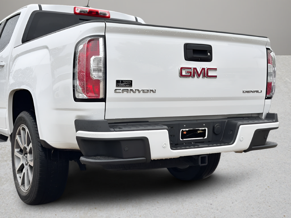 Used 2020 GMC Canyon Denali RWD image 26