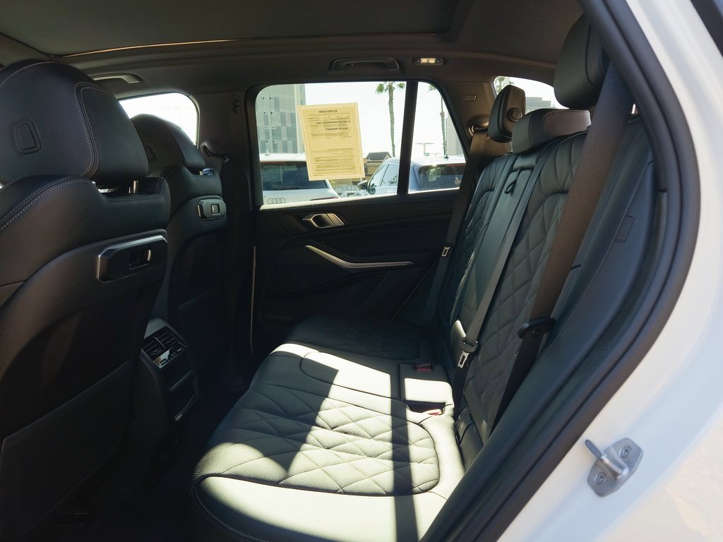Used 2025 BMW X5 sDrive40i w/ Parking Assistance Package image 21