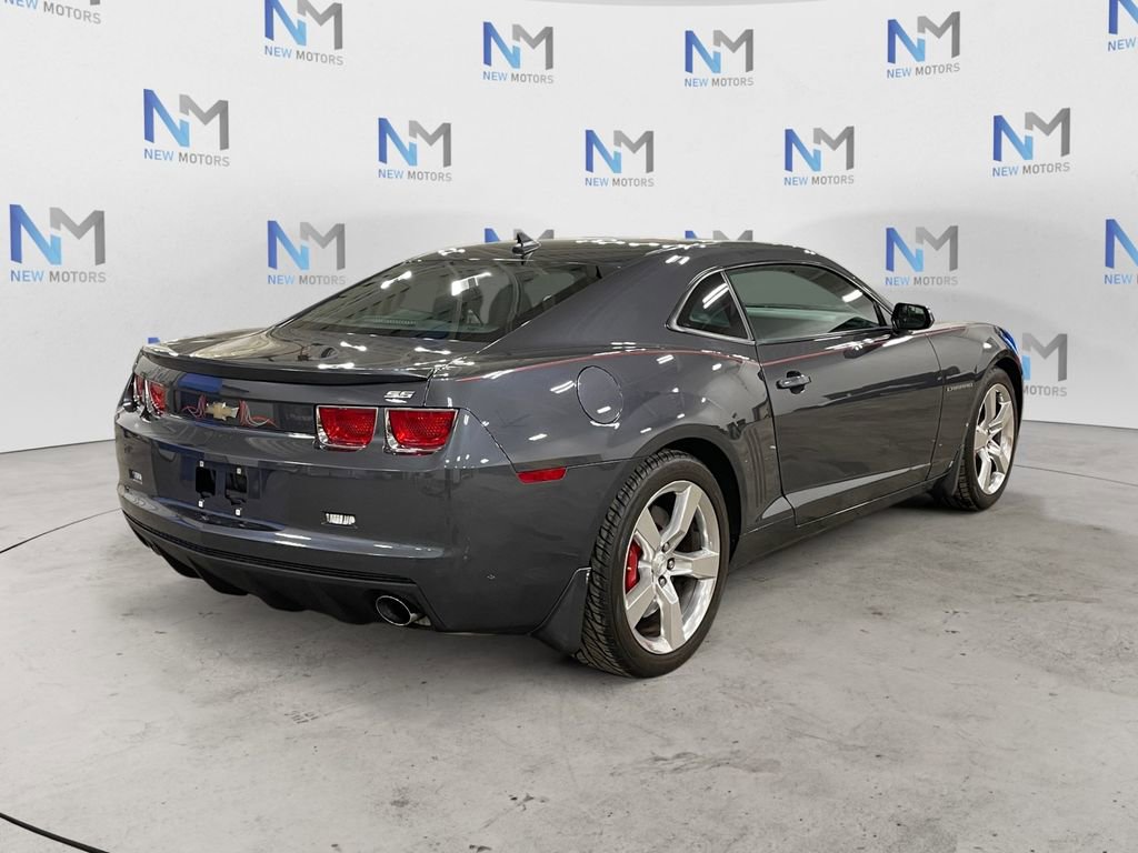 Used 2010 Chevrolet Camaro SS RWD image 5