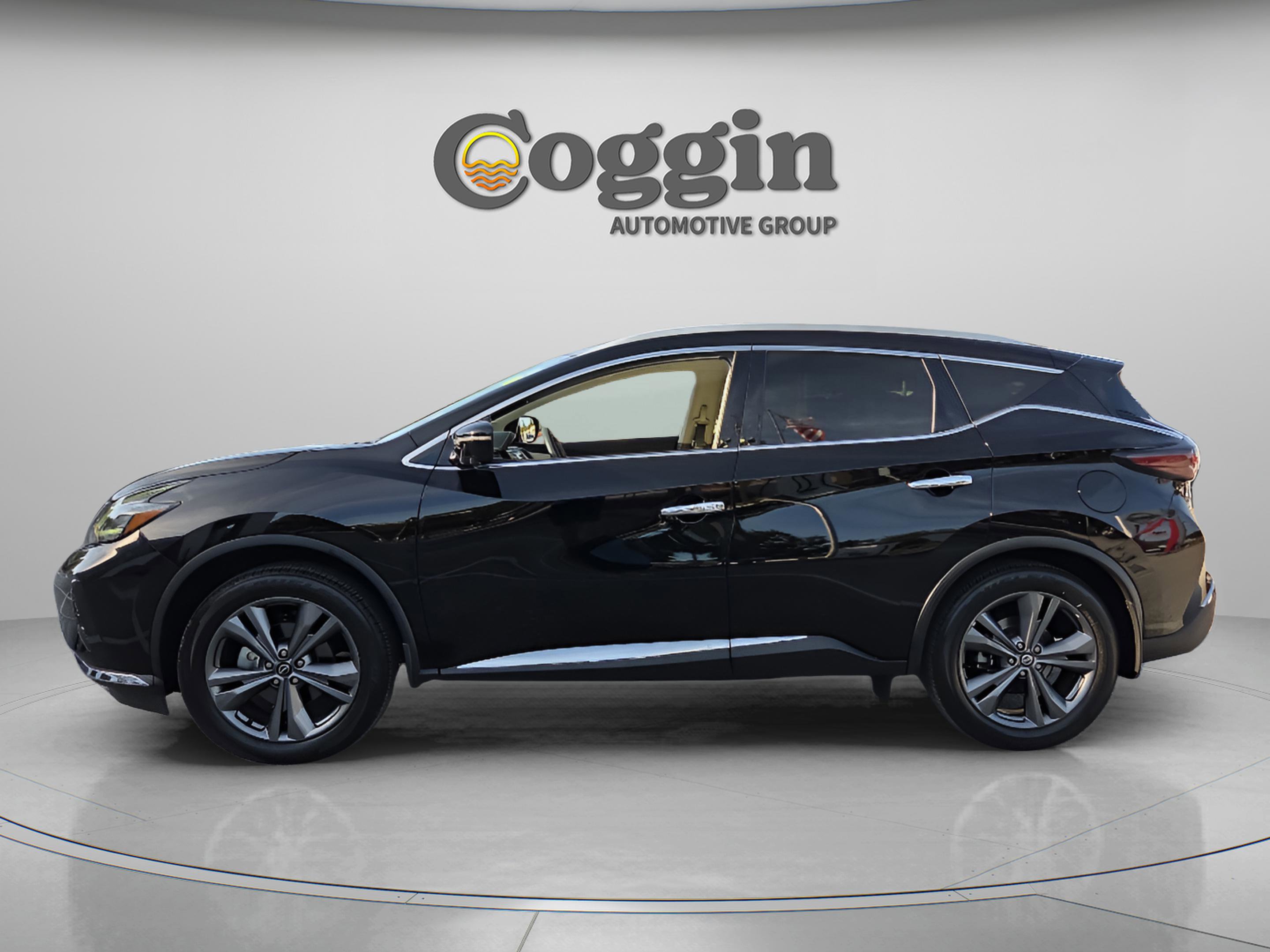 Used 2023 Nissan Murano Platinum w/ Cargo Package FWD image 2