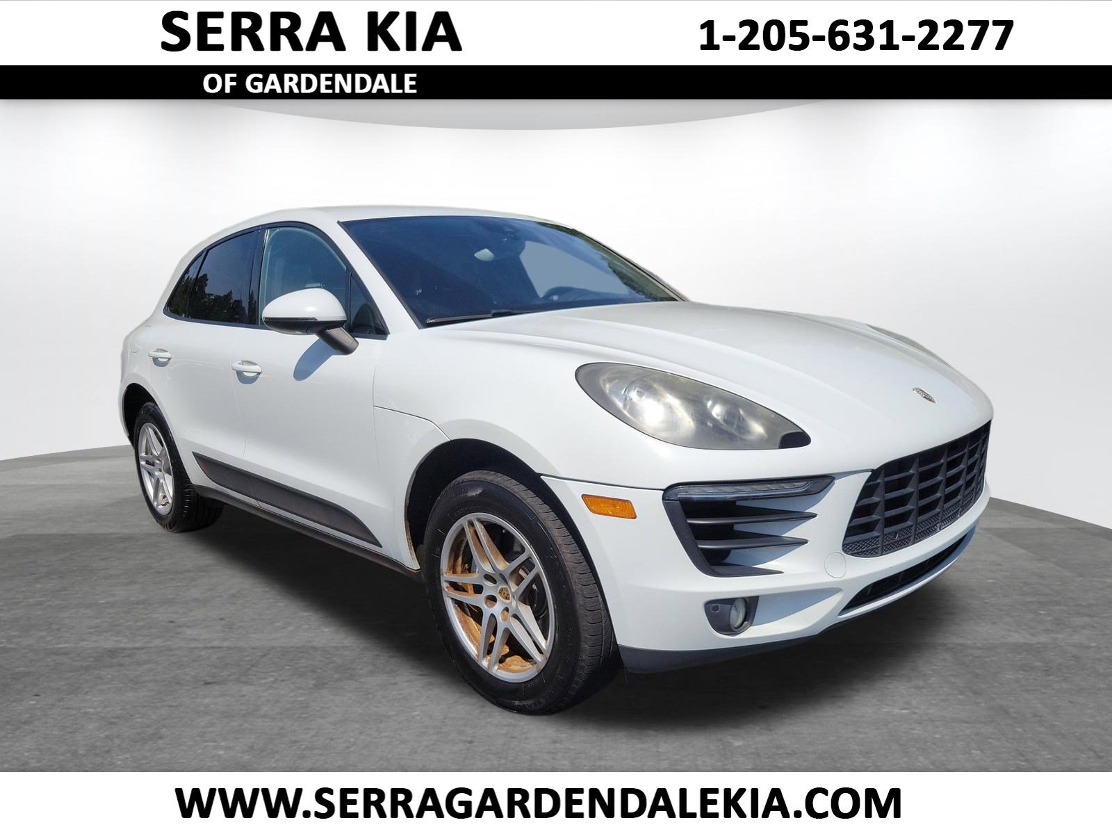Used 2017 Porsche Macan AWD/4WD image 1