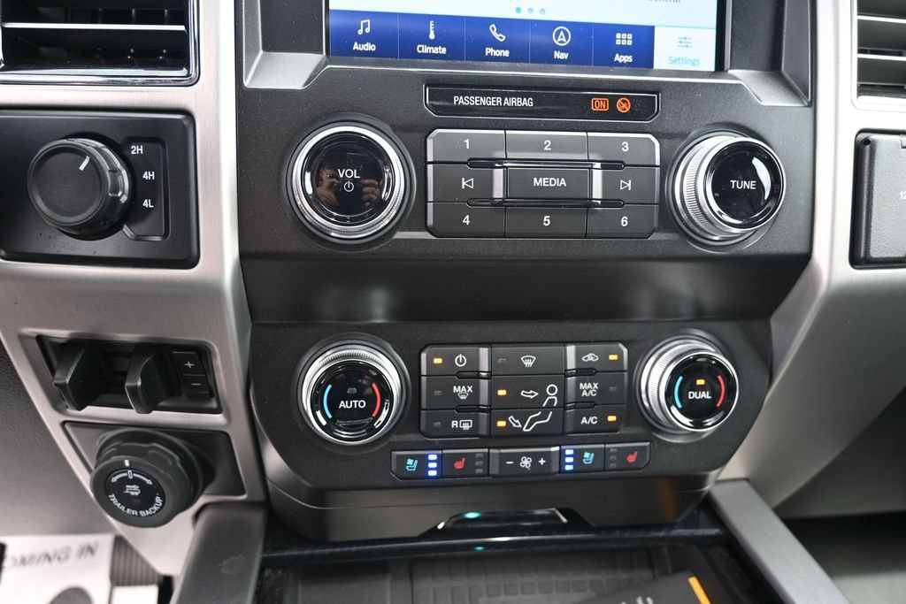 Used 2020 Ford F450 Platinum w/ FX4 Off-Road Package AWD/4WD image 28