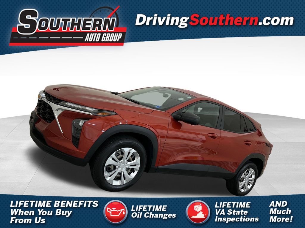 Used 2024 Chevrolet Trax LS w/ Driver Confidence Package FWD 360° Tour
