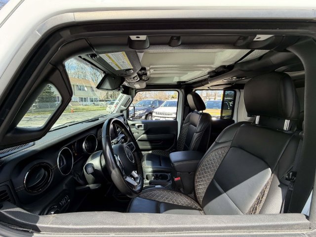 Used 2022 Jeep Wrangler Unlimited Sahara AWD/4WD image 22