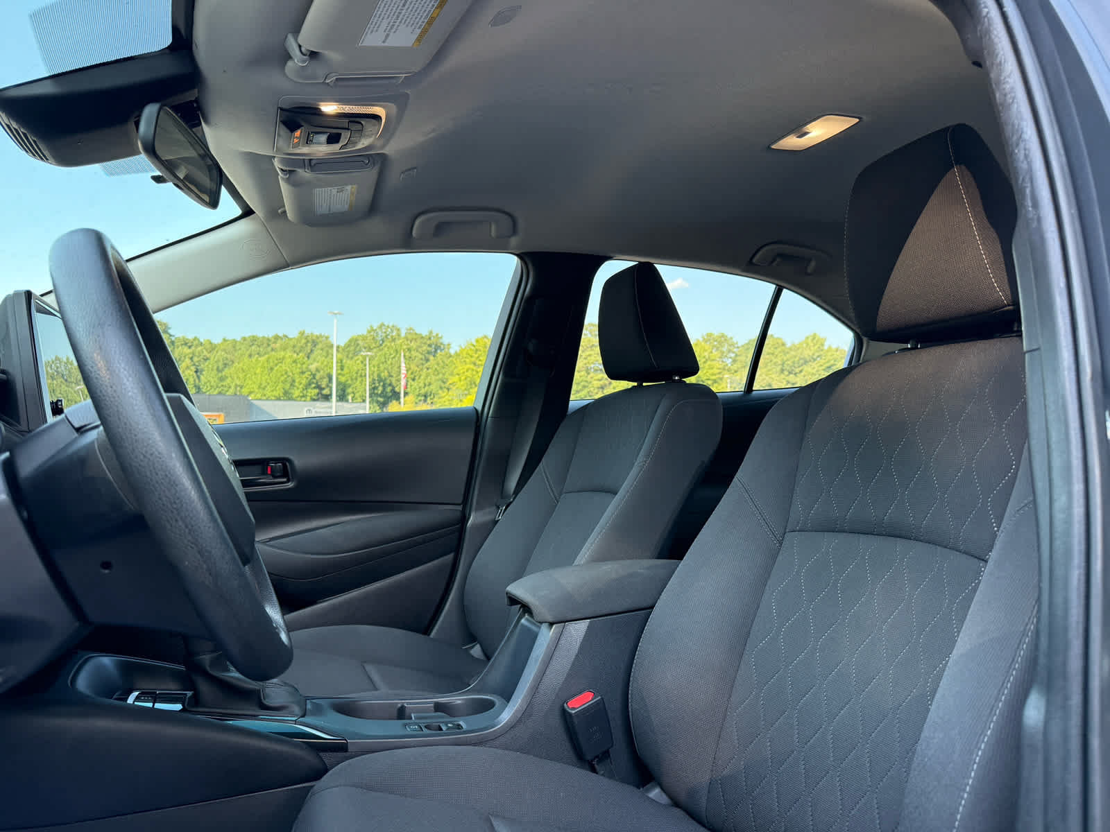 Used 2023 Toyota Corolla LE FWD image 21