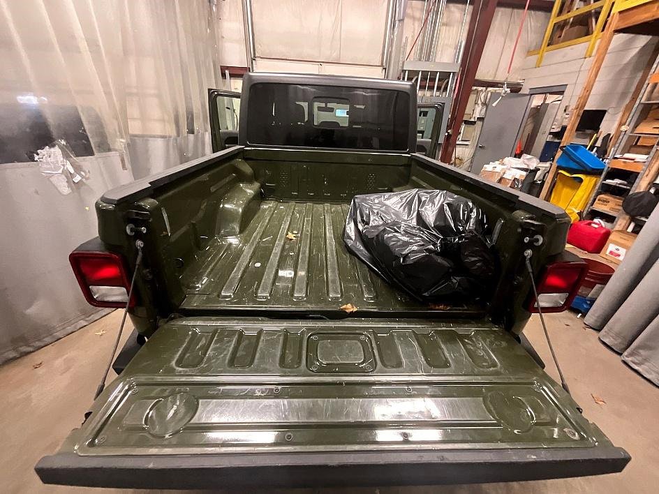 Used 2022 Jeep Gladiator Mojave w/ Cold Weather Group image 7