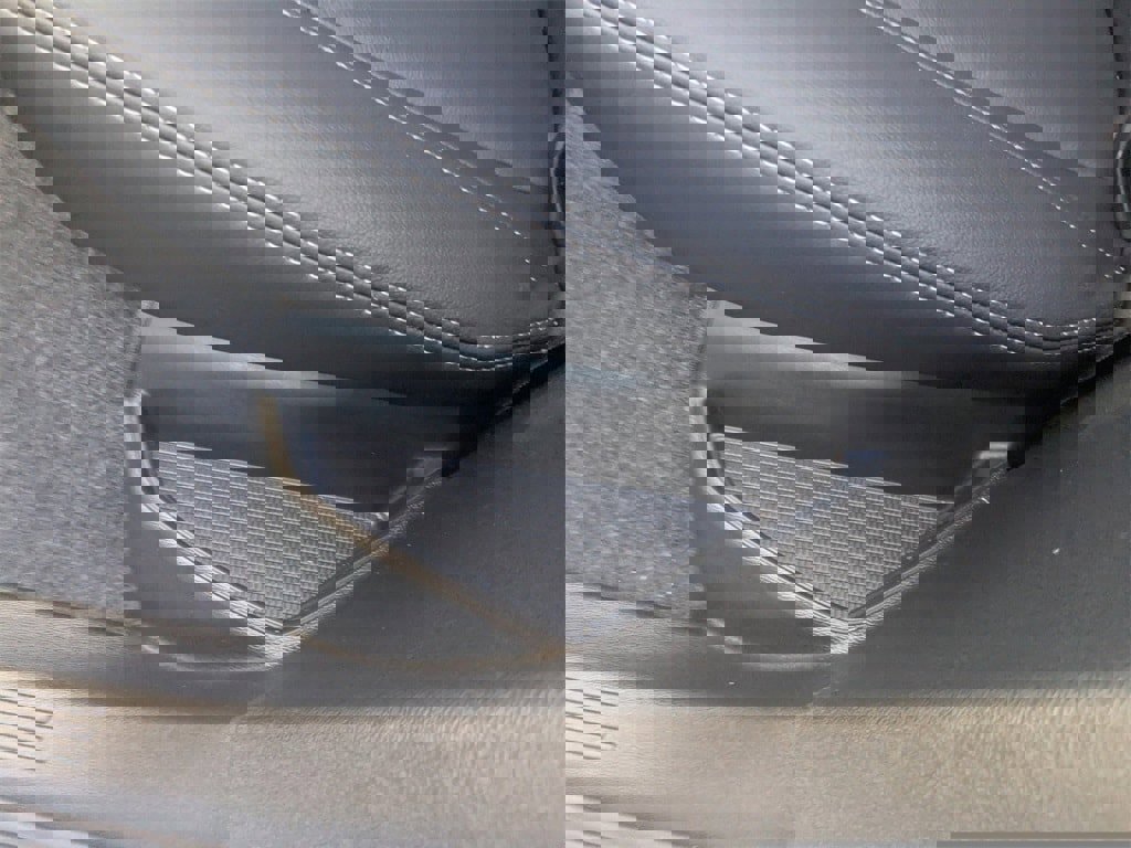 New 2026 Volvo XC40 B4 Core image 18