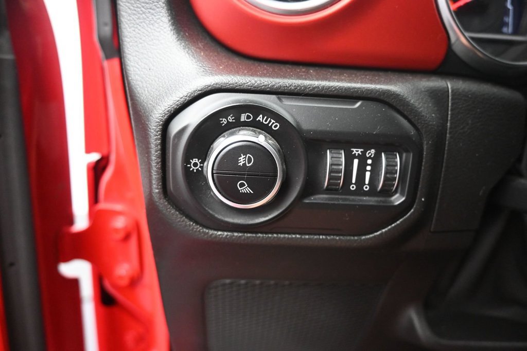 Used 2022 Jeep Gladiator Rubicon w/ LED Lighting Group AWD/4WD image 42