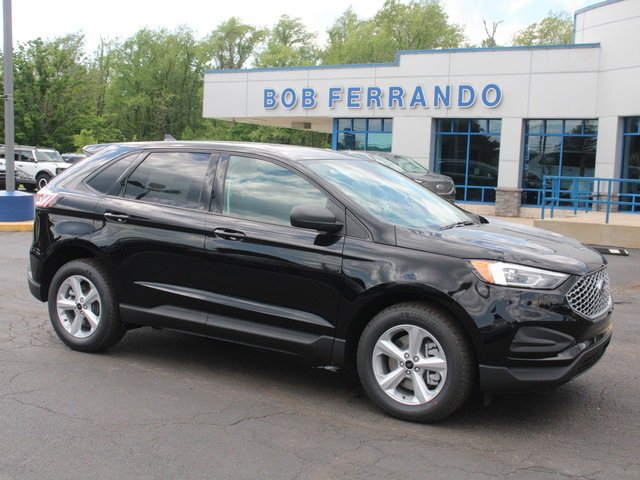 New 2024 Ford Edge SE image 1