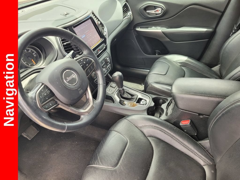 Used 2019 Jeep Cherokee Limited w/ Luxury Group FWD image 18