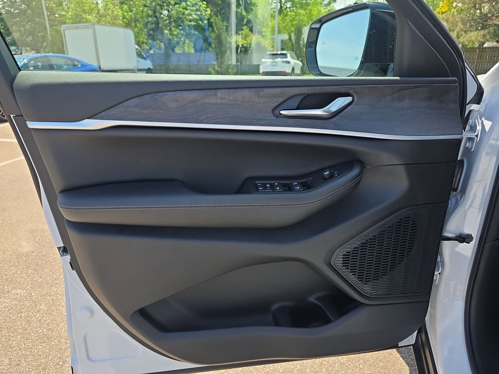 New 2026 Jeep Grand Cherokee L 4WD image 28