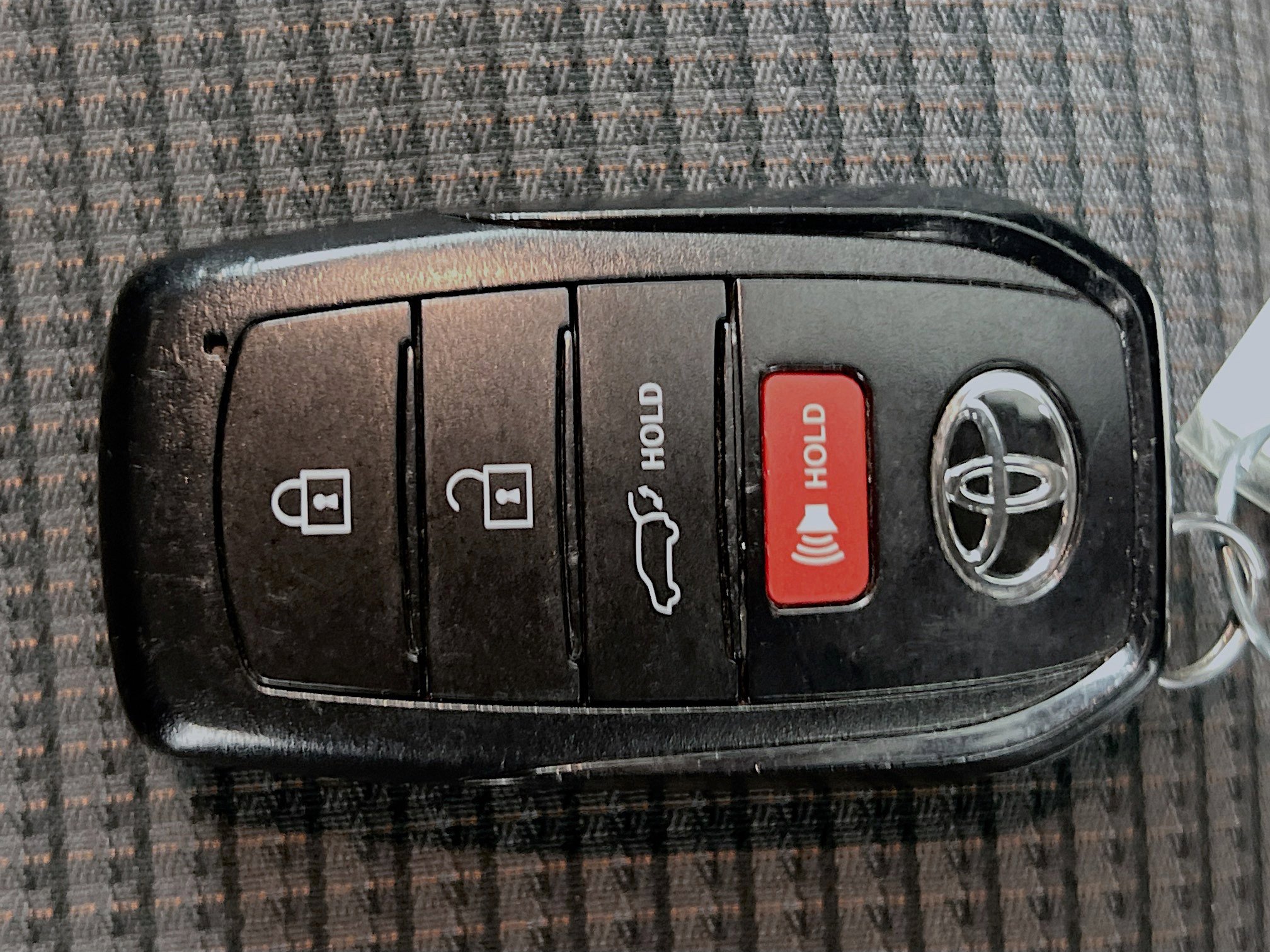 Used 2024 Toyota Highlander LE image 34