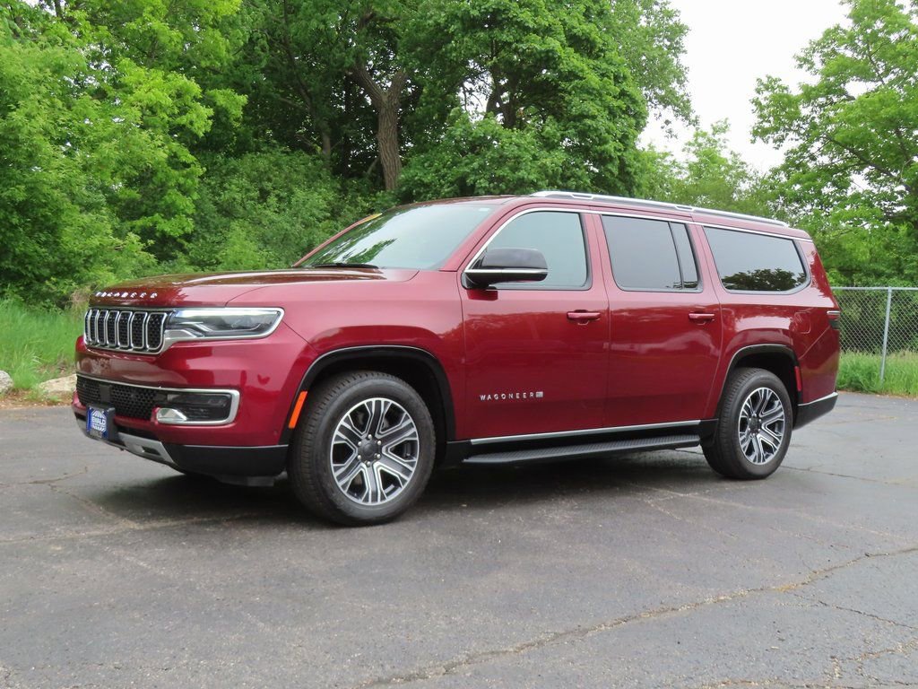 Certified 2024 Jeep Wagoneer L Series II w/ Flexible Seating Group image 29