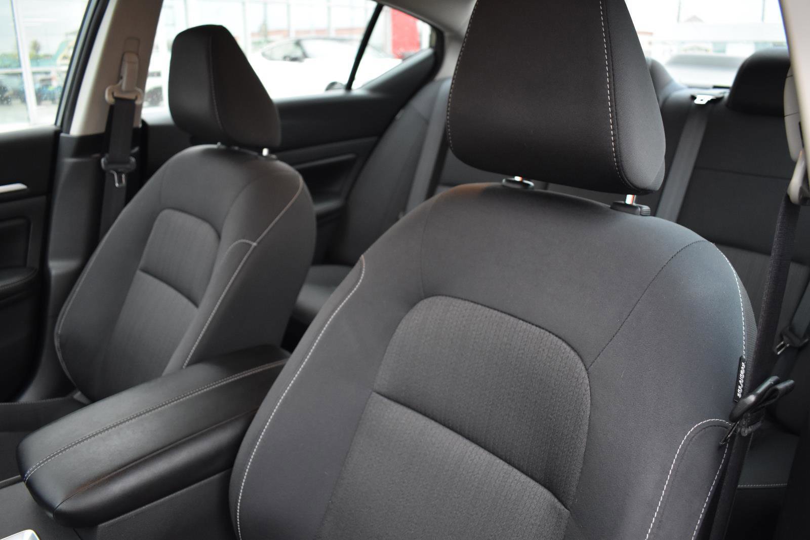 Used 2022 Nissan Altima 2.5 SV FWD image 24
