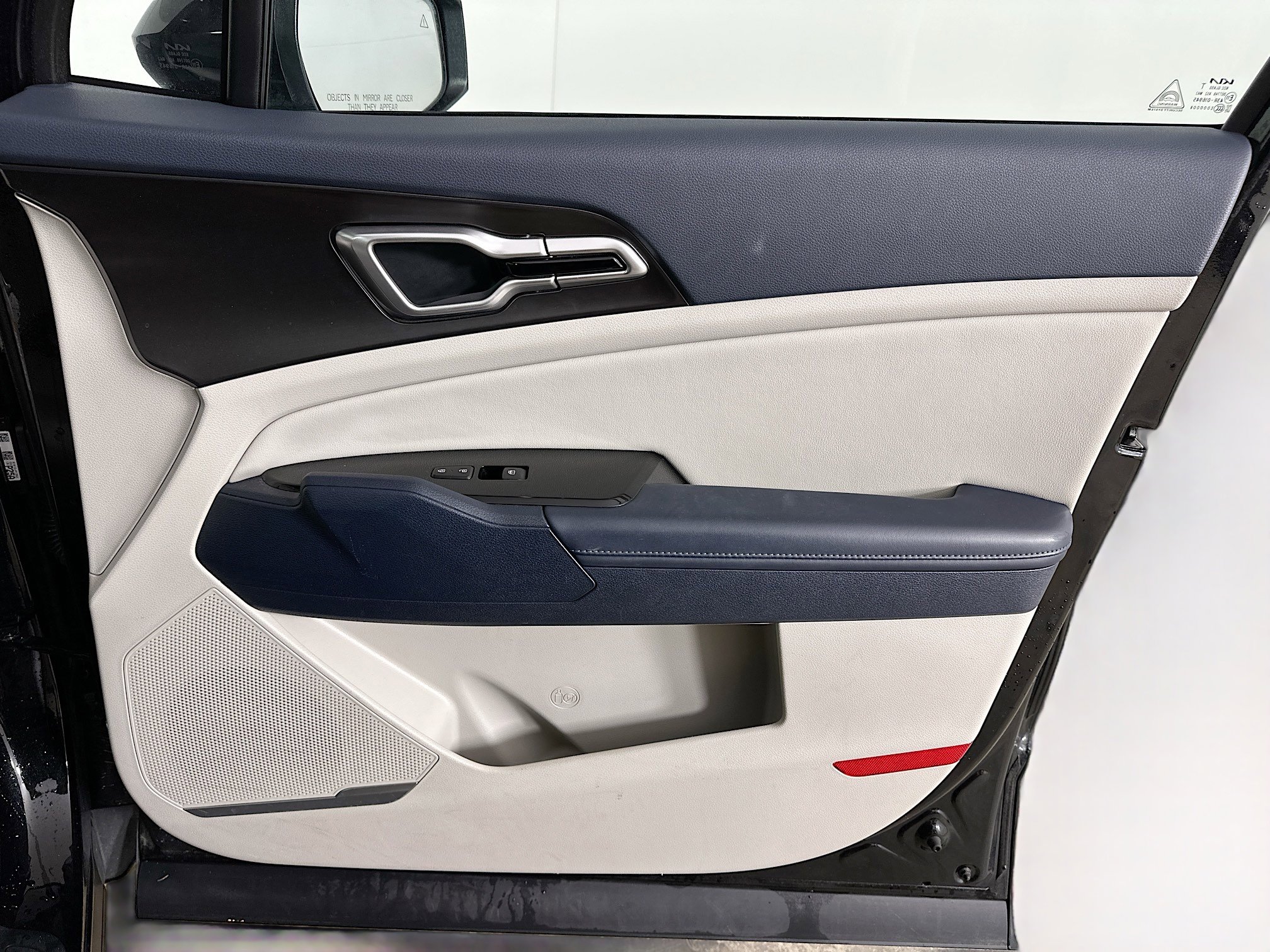 Used 2023 Kia Sportage EX image 32