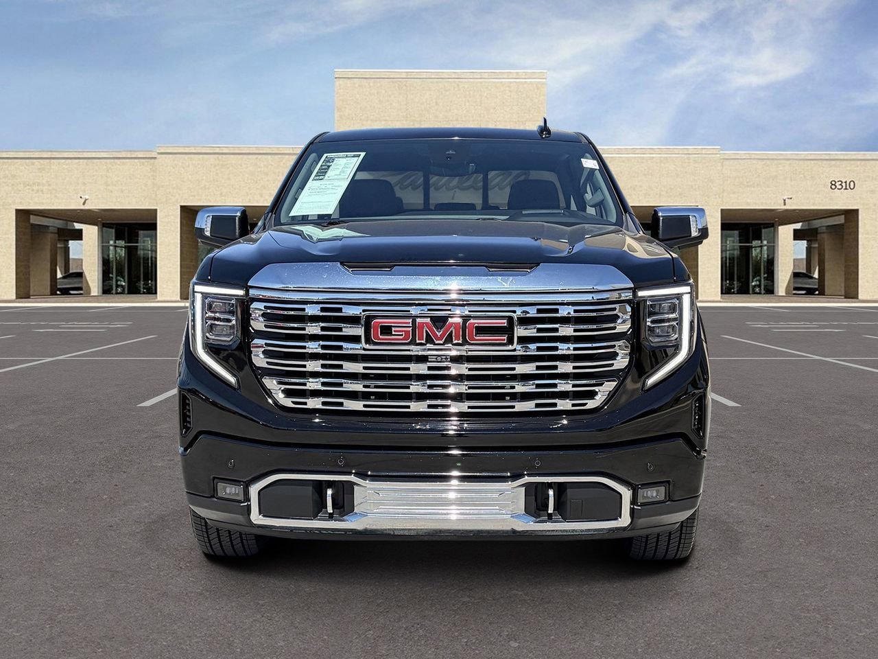 Used 2023 GMC Sierra 1500 Denali w/ Technology Package AWD/4WD image 2