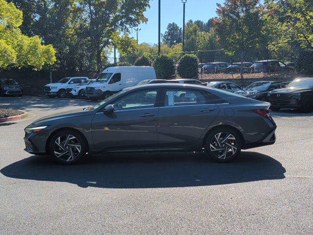 Used 2024 Hyundai Elantra Limited FWD image 8