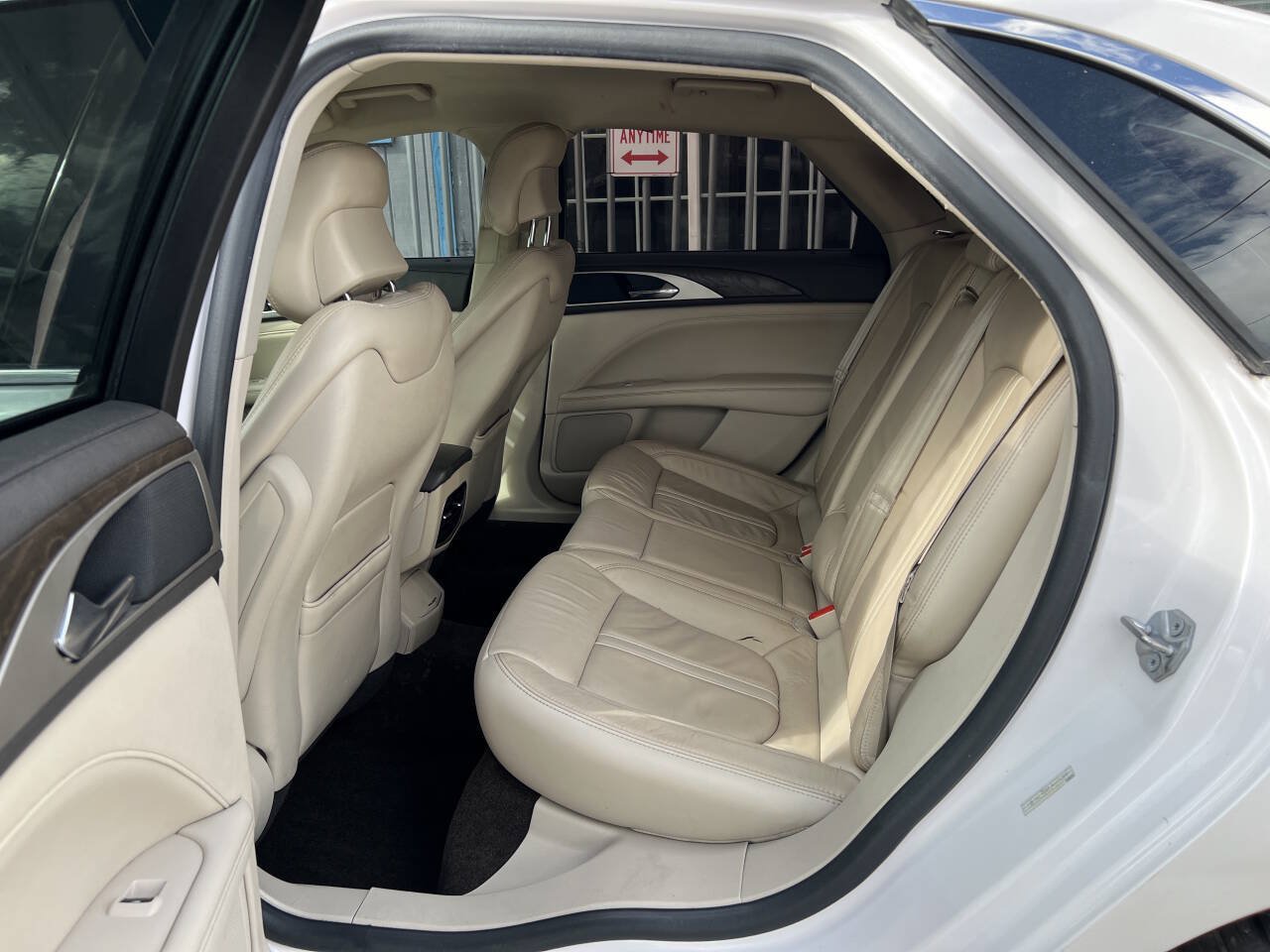 Used 2018 Lincoln MKZ Select w/ Select Plus Package FWD image 11