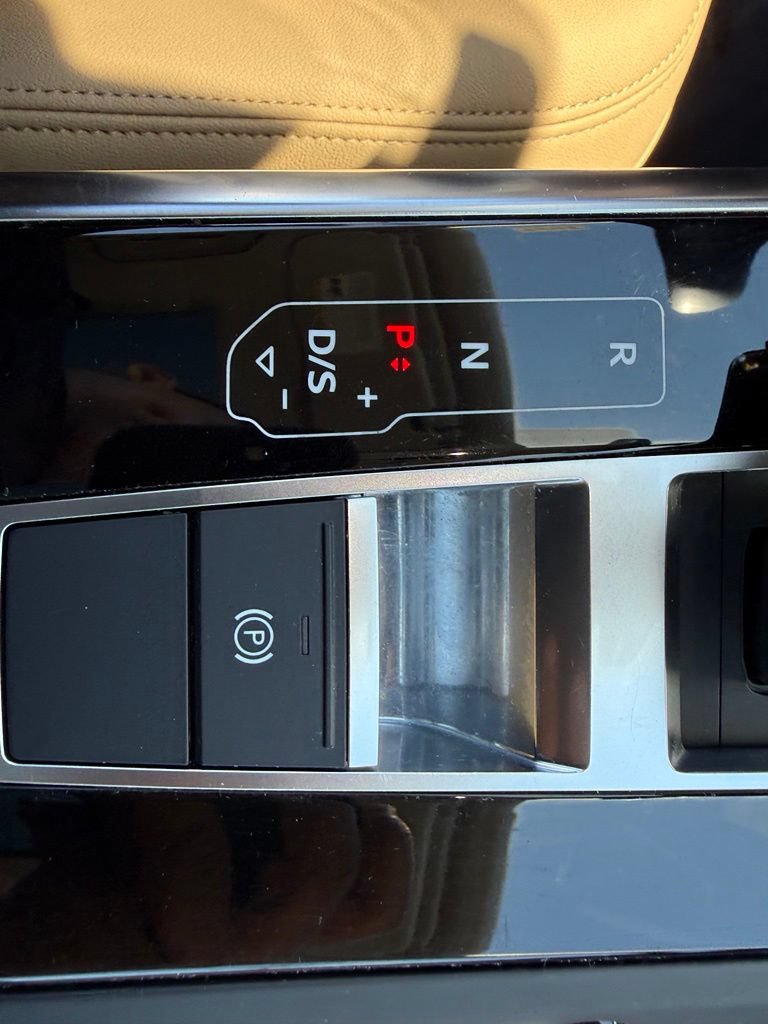 Used 2020 Audi Q7 3.0T Premium w/ Convenience Package AWD/4WD image 30