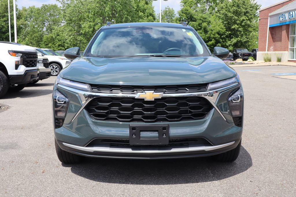 Used 2025 Chevrolet Trax LT w/ Driver Confidence Package FWD image 5