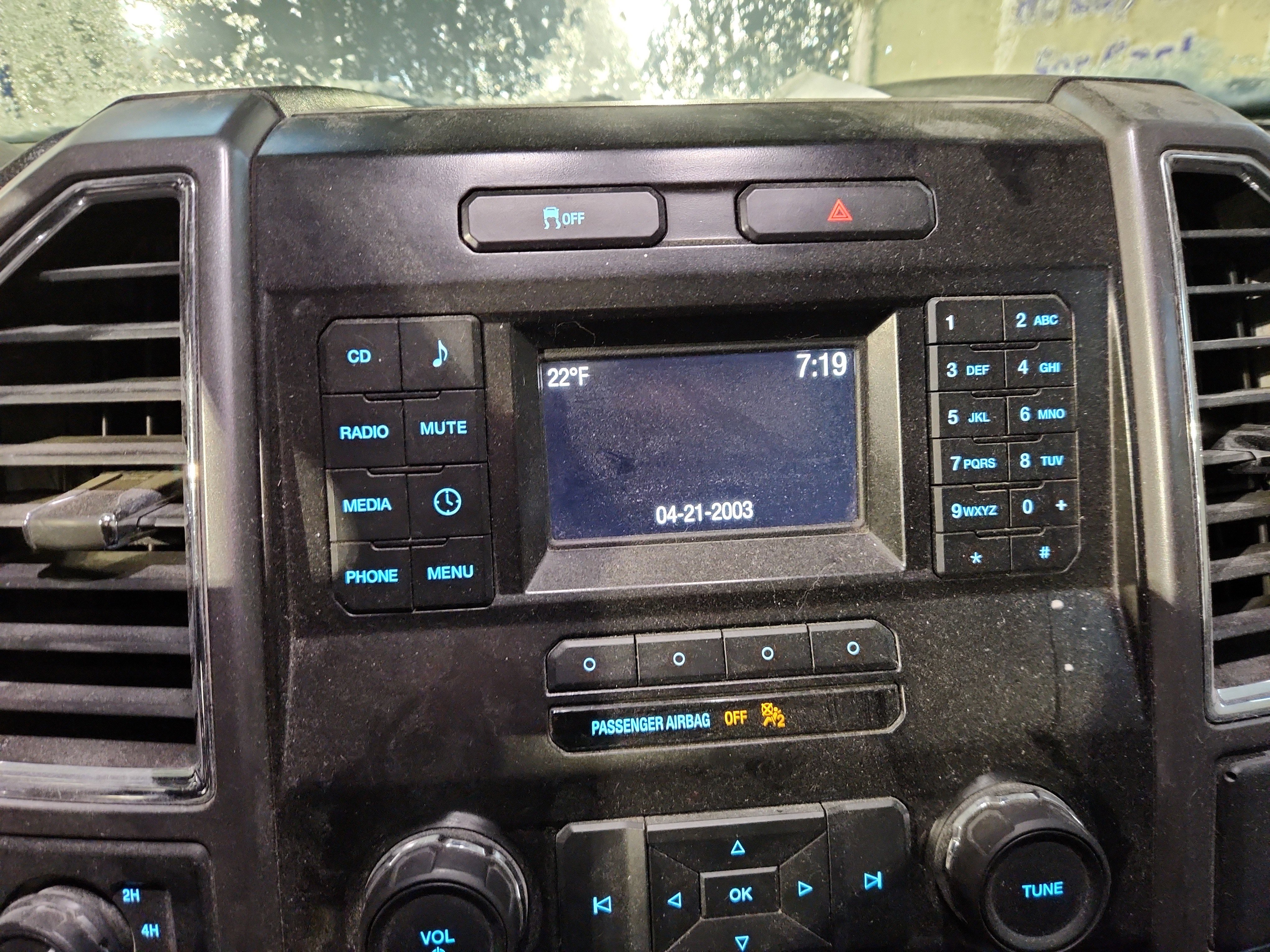 Used 2015 Ford F150 XLT image 4