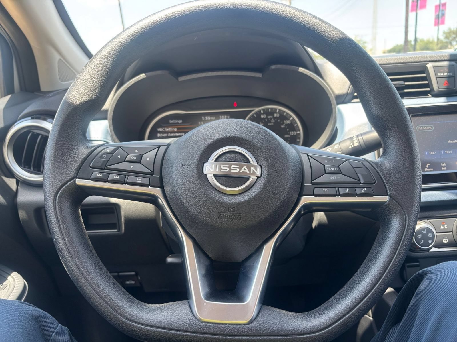 Used 2025 Nissan Versa SV FWD image 25