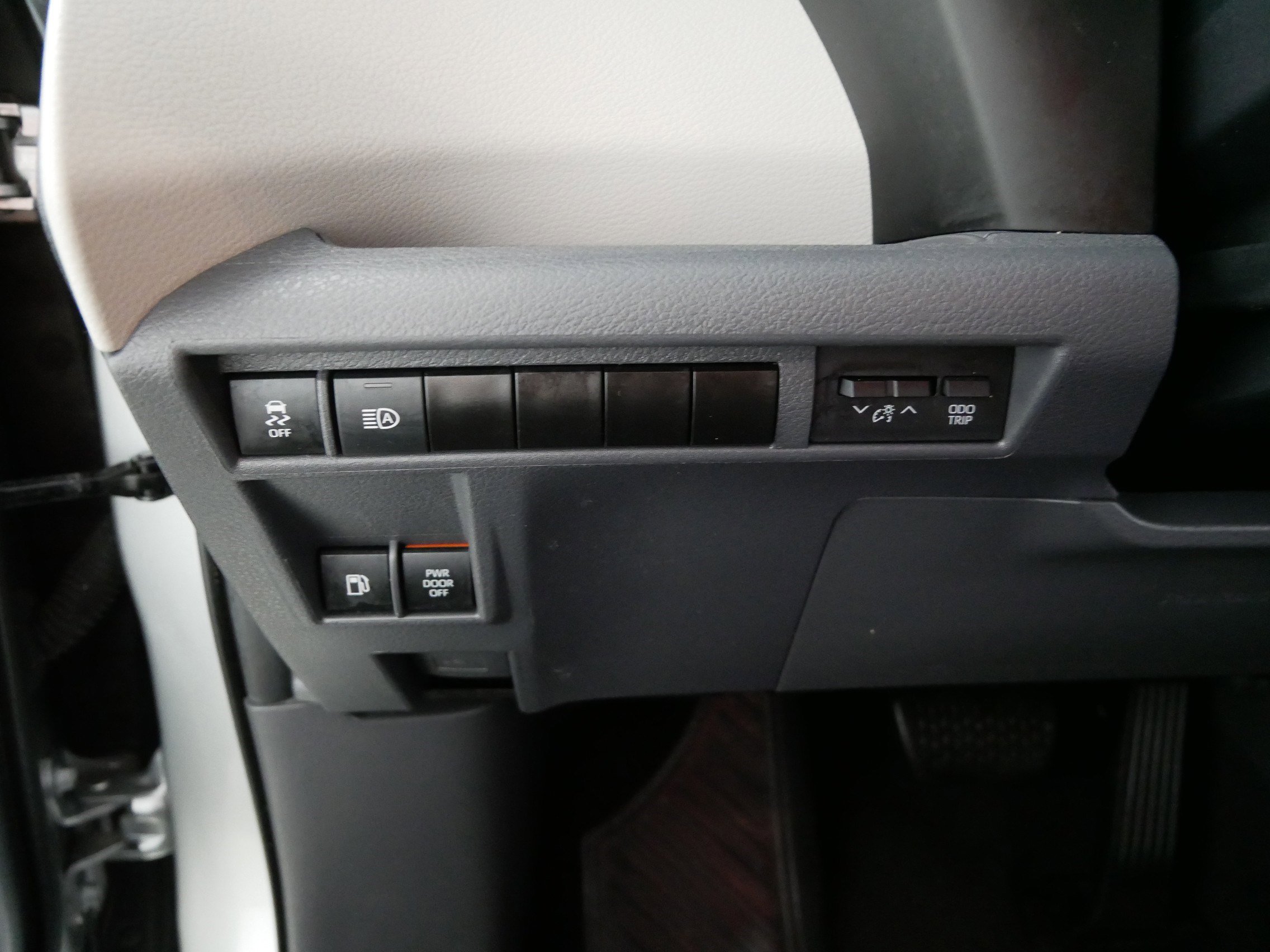 Used 2022 Toyota Sienna XLE FWD image 26