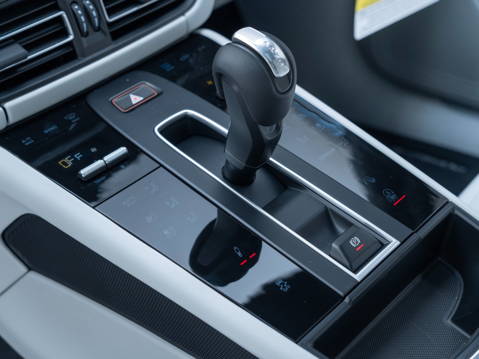 New 2026 Porsche Macan S AWD/4WD image 29