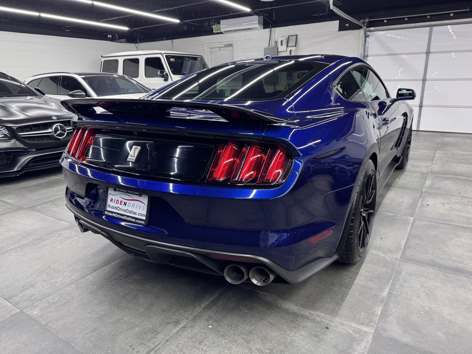 Used 2019 Ford Mustang Shelby GT350 w/ Technology Package image 7