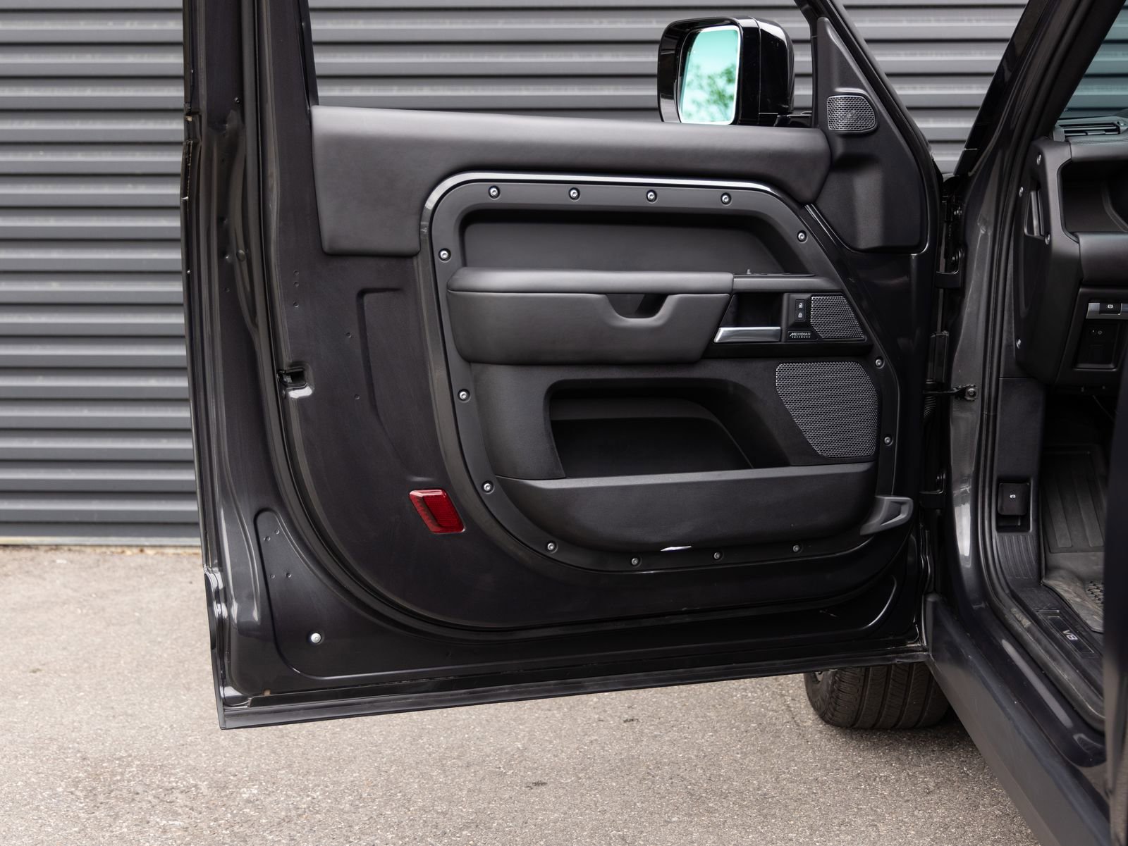 Used 2024 Land Rover Defender 90 Carpathian Edition AWD/4WD image 17