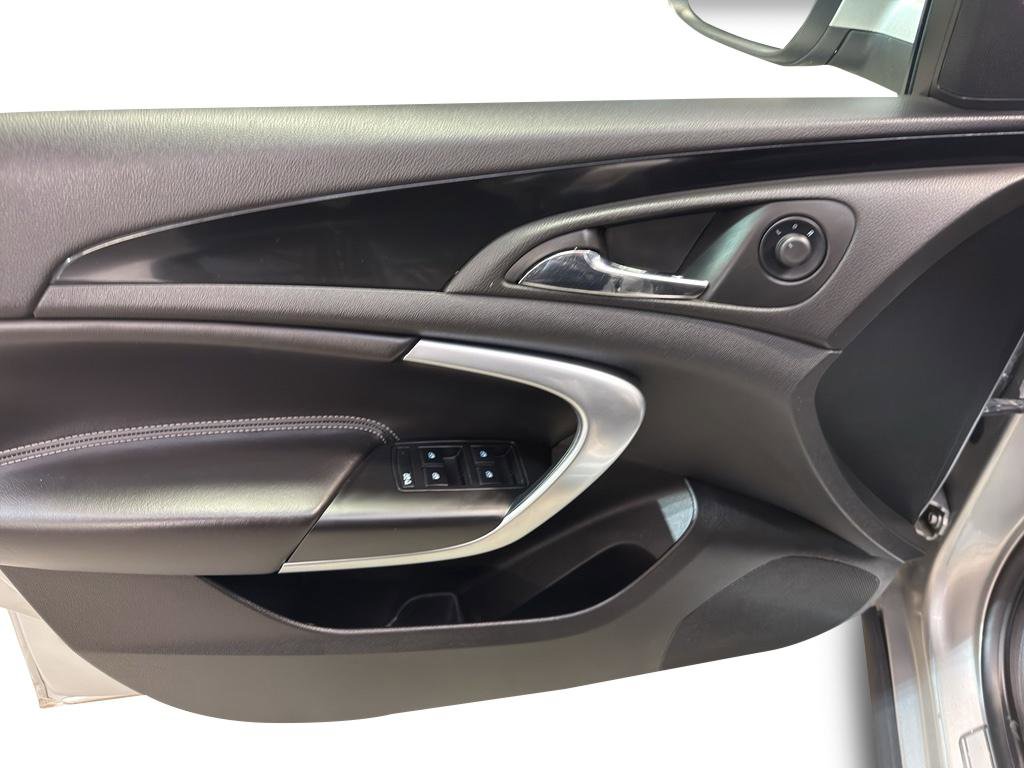 Used 2012 Buick Regal Premium image 13