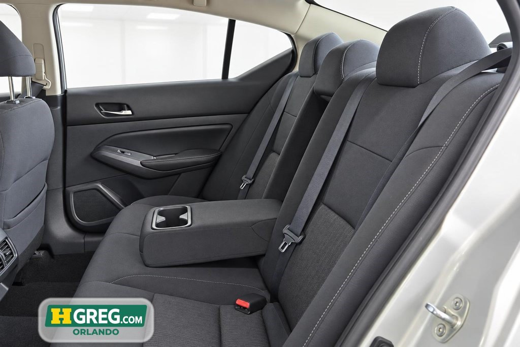 Used 2019 Nissan Altima 2.5 SV FWD image 12