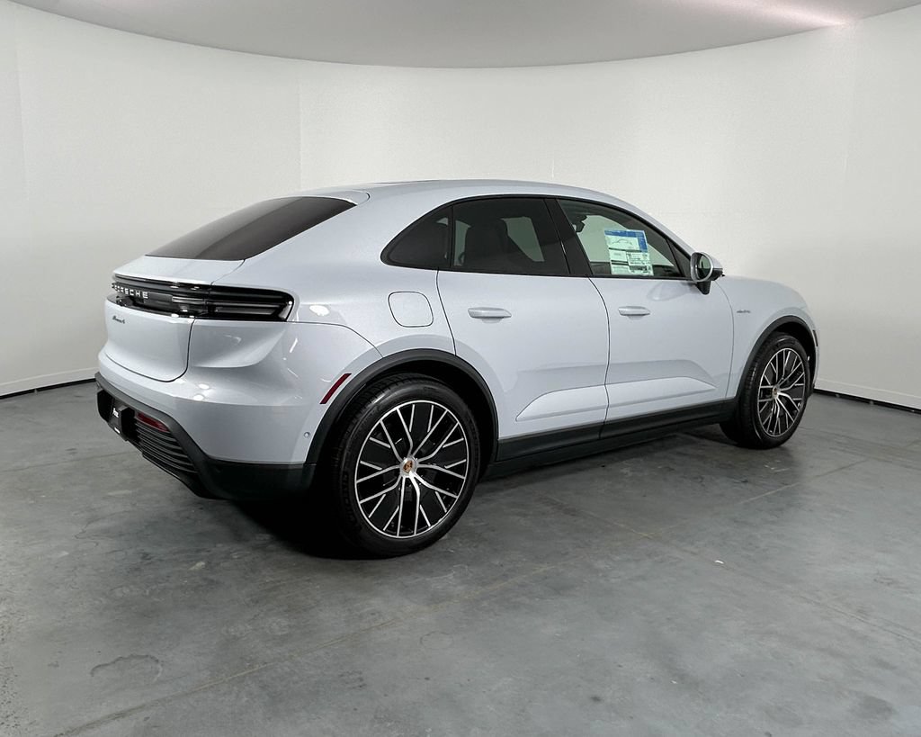 New 2026 Porsche Macan 4 Electric AWD/4WD image 7