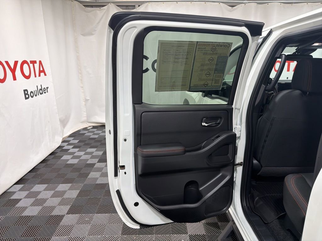 Used 2023 Nissan Frontier PRO-4X w/ Technology Package image 18